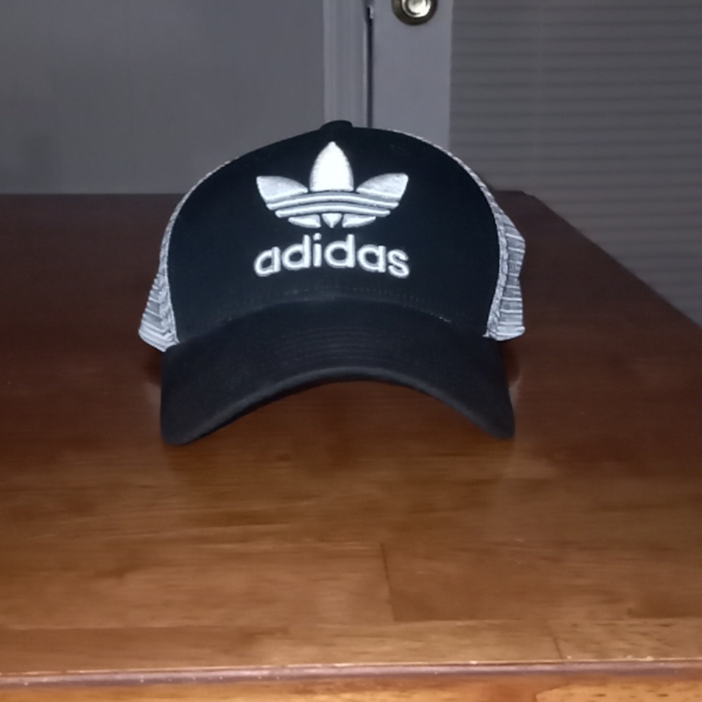 Adidas Trefoil Trucker hat